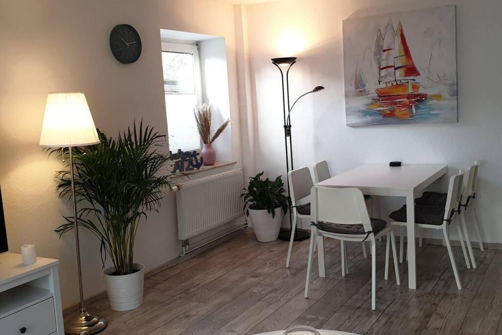 Charmante Haushaelfte Mit Garten Und Terrasse Flensburg Exteriér fotografie